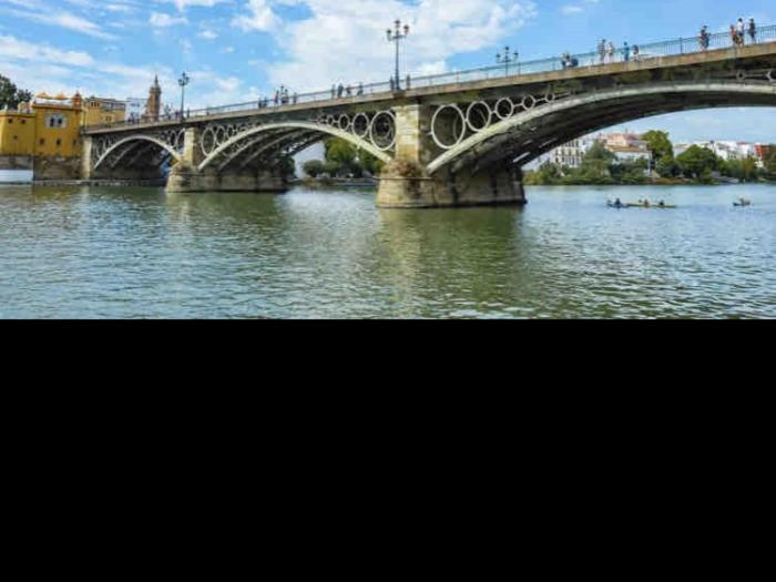 Junto A La Calle Betis: El Corazon De Triana Севілья Екстер'єр фото